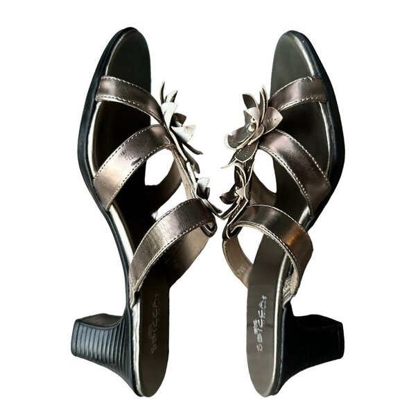 Sbicca California Goldie‎ Metallic Strappy Sandals Floral Design Women's Size 7W - Picture 5 of 8